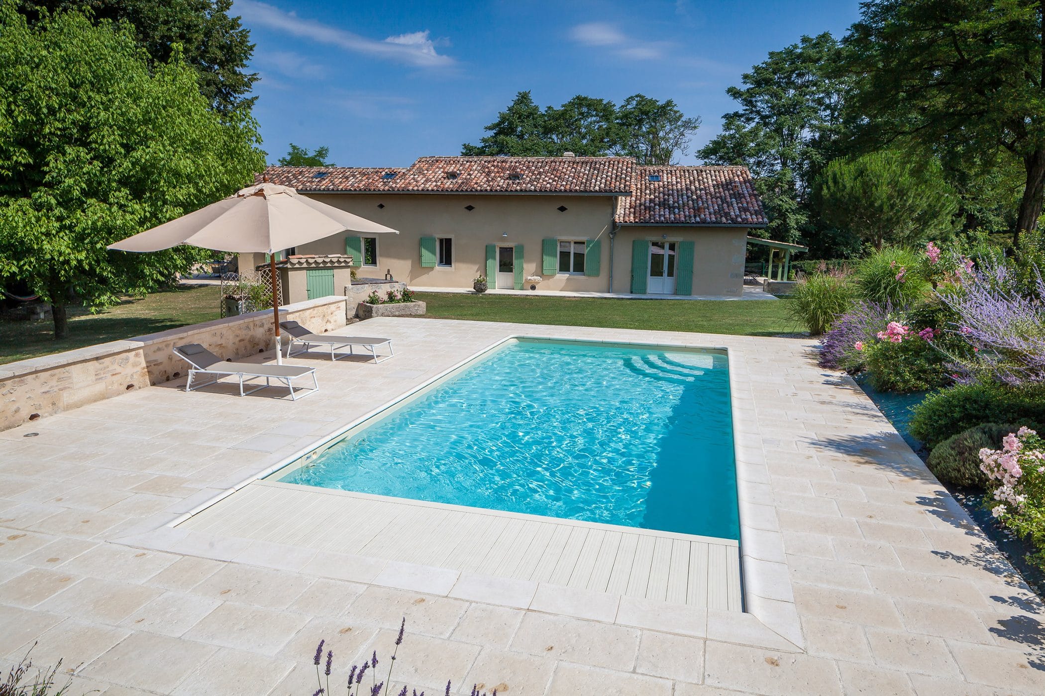 Piscine avec escalier ARENA